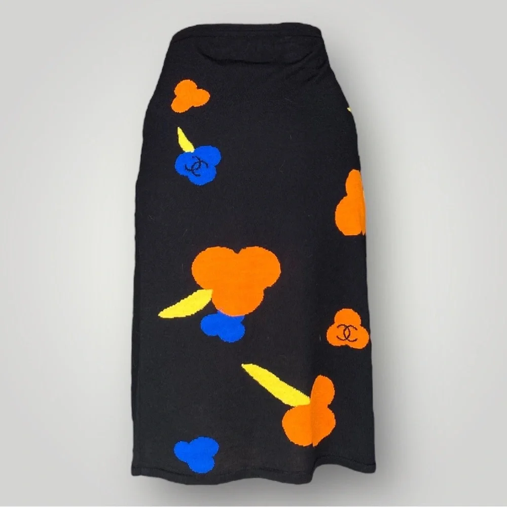Chanel Vintage Y2K Pencil Skirt 🍊